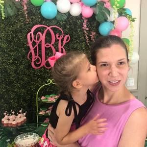 Meet your Posher, Caroline